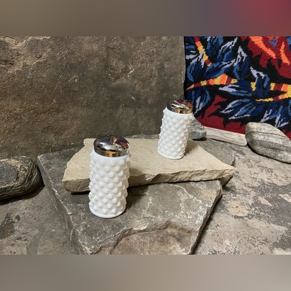 Milk Glass Salt & Pepper Shaker with Textured Studded Scale Pattern - Picture 10 of 11